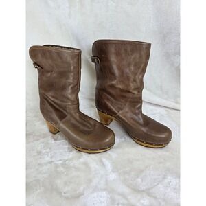 UGG Australia Lynnea II Brown Leather Shearling Lined‎ Clog Boots w/ Wood Heel